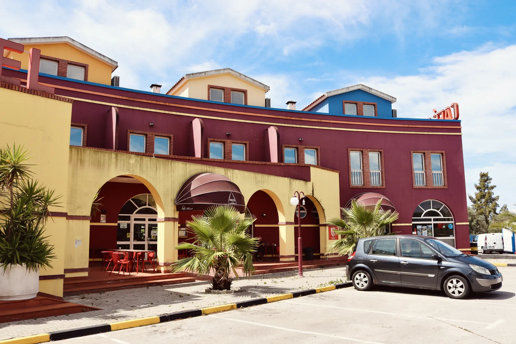 Fachada do Ouro Hotel em Azambuja
